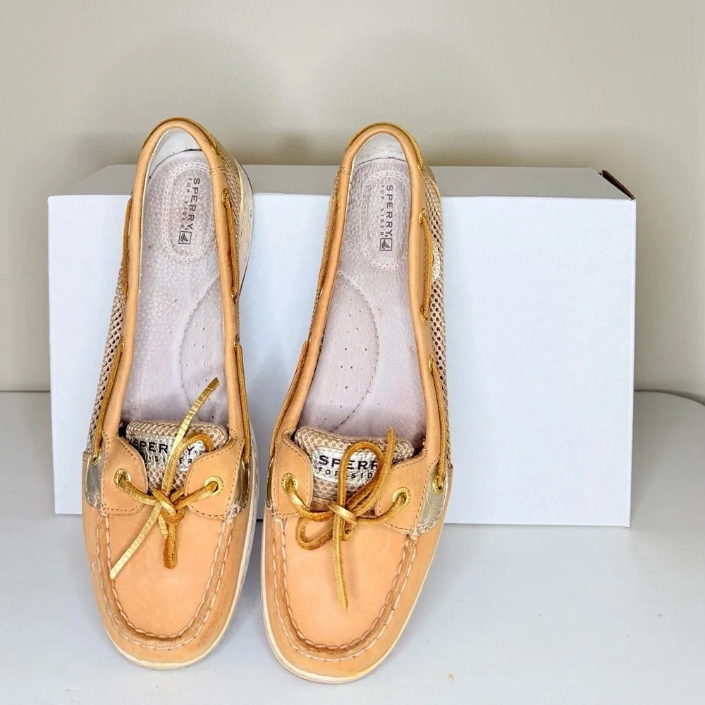 Women's Speedy Sz 9.5 Tan and Gold Boat Shoes